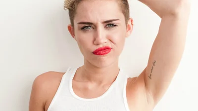 Хакери злили в мережу інтимне фото голої Майлі Сайрус