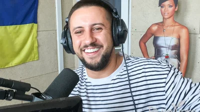 Що вибере MONATIK: Секс, рок-н-рол чи Пляжний Бум