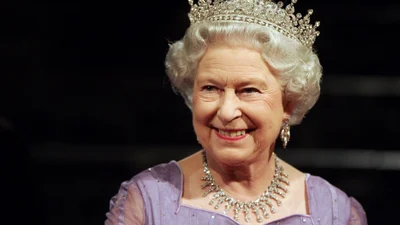 9 найбільш дивних причуд Єлизавети ІІ