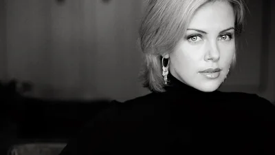 Базовий гардероб: зірки, які жити не можуть без чорної водолазки