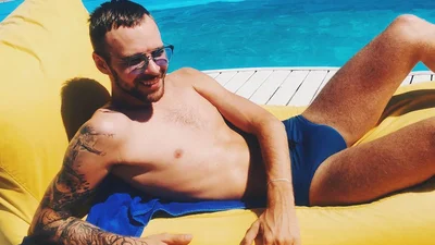 Гарячі булочки: ці еротичні фото Макса Барських заведуть вас з пів оберту