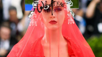 Кеті Перрі стала витвором мистецтва на Балу інституту костюма