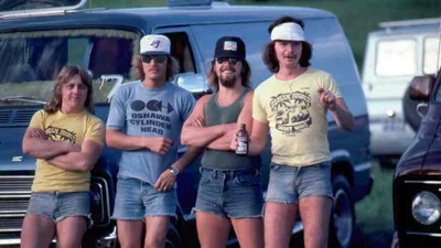 Бережіть очі: фото коротких чоловічих шортів з 70-х, які доводять до істерики