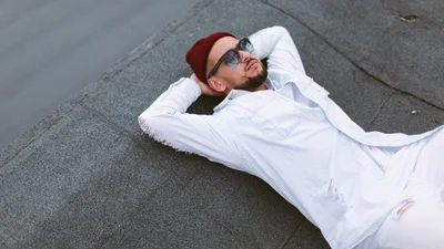 MONATIK представив новий танцювальний кліп на пісню "УВЛИУВТ"