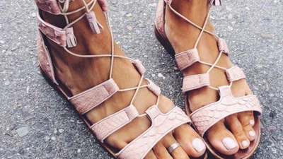 Літній педикюр: модні тенденції, які не можна пропустити