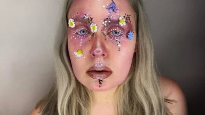 Новий тренд, який підірвав Інстаграм - квіти на повіках