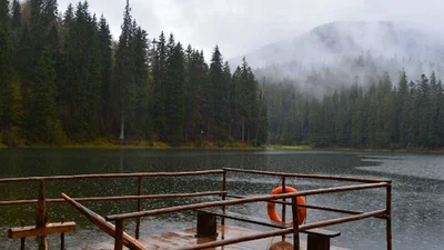 5 озер в Україні, де можна чудово провести літо