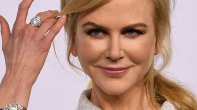 Серіальний тренд: відомі зірки, які легко роздягаються на екрані