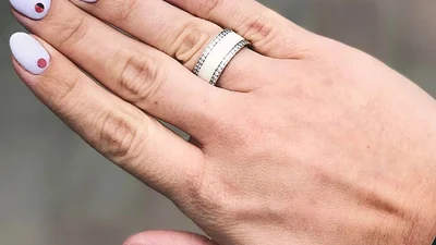 Це любов: 17 ідей для лавандового манікюру