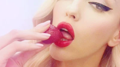 Модна та сексуальна: літні луки від Олі Полякової