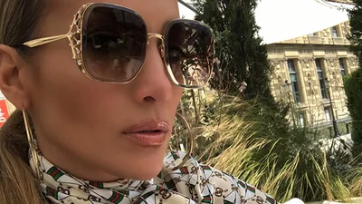 Заздріть мовчки: 47-річна Дженніфер Лопес показала ідеальні кубики пресу