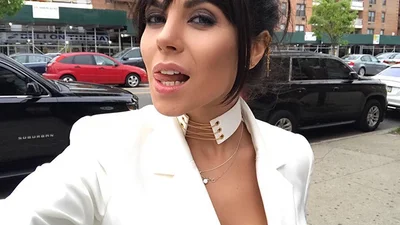 Настя Каменських приголомшила схудлою фігурою в сексуальному купальнику