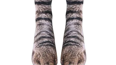 Світ збожеволів: створили шкарпетки, як лапи у тварин