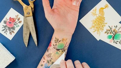 Модна новинка: флеш-татуювання з запахом