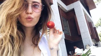 Настя Каменських, Злата Огнєвіч та інші: зірки показали стильні окуляри літа 2017