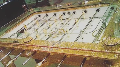 Золотий футбол та ванна з шампанського: як живуть багаті діти у Швейцарії