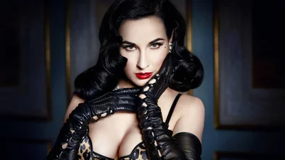 Сексуальна Діта фон Тіз вразила образом у вишиванці від українського дизайнера