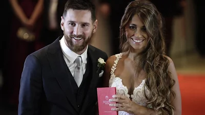 Весілля року: Ліонель Мессі одружився з подругою дитинства