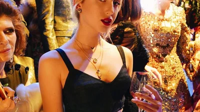 Принцеса Греції відзначила день народження гучною вечіркою разом з батьком