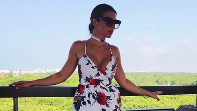 Мільйон червоних троянд: коханий Сєдокової задарував її квітами