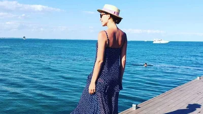 Катя Осадчая развлеклась на море без любимого мужа