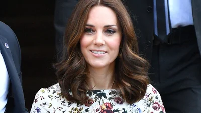 8 потрясающих нарядов Кейт Миддлтон с тура по Европе