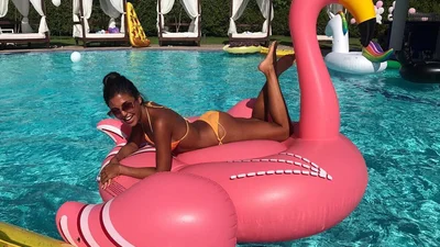 10 фото Санти Дімопулос в бікіні, які доводять, що вона - богиня