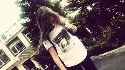 11-летняя дочь Оли Фреймут перекрасила волосы в розовый цвет