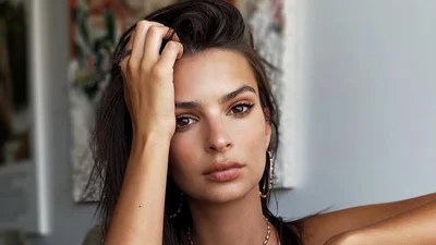 Емили Ратажковски показала абсолютно голое фото, которое доведет вас до экстаза