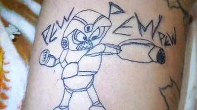 Цей татуювальник робить найгірші тату в світі