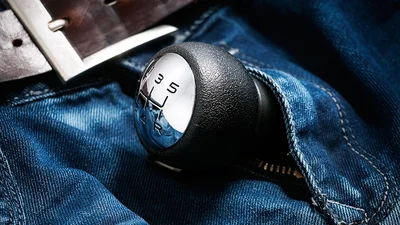 Назвали марку машини, з власником якої переспить кожна дівчина