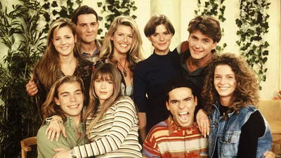 Тоді і зараз: як змінились актори серіалу "Елен і друзі"