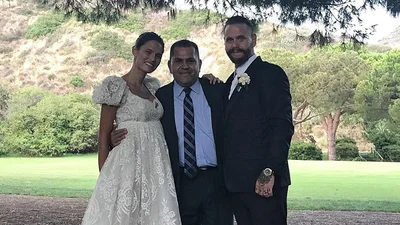 Модель Victoria's Secret вышла замуж и ее платье просто фантастическое