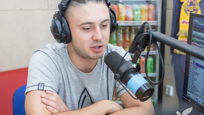 Тарас Тополя розповів, як стрибав з 5-го поверху