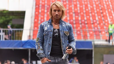 Олег Винник удивил публику грандиозным выступлением на ярмарке в Сорочинцах