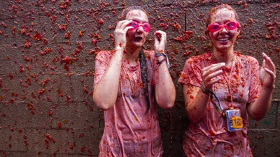 Испанцы устроили «кровавые» бои (ФОТО)