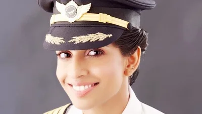 Самая молодая и красивая женщина-командир Боинга-777 заставит вас ее захотеть