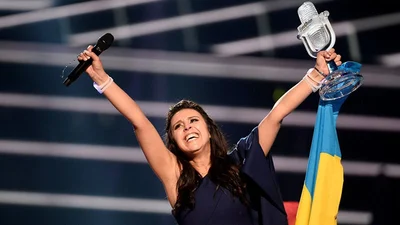 Як українські зірки привітали країну з Днем прапора