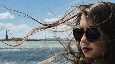 Дочь Кэтрин Зета-Джонс и Майкла Дугласа неожиданно выросла и стала красавицей