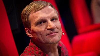 Неочікувано: 53-річний Олег Скрипка оголився на пляжі