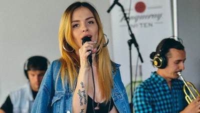 MamaRika потрясла привлекательной и большой грудью