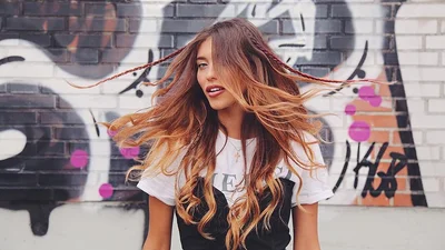 Голые и смешные: Регина Тодоренко осталась без юбки (видео)