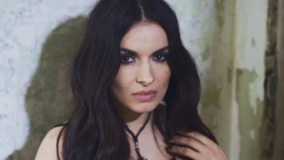 35-річна Надя Мейхер показала, як виглядає без макіяжу