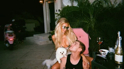 Побачити та очманіти: Періс Хілтон в еротичній фотосесії