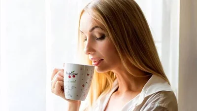 Весела Таня Татарченко закукурікала на весь Київ