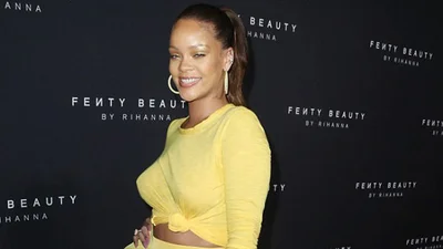 Гаряча Ріанна вразила величезним бюстом без білизни