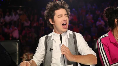 Мережа в шоці: Дмитро Шуров розбив гітару конкурсанта шоу "Х-Фактор"