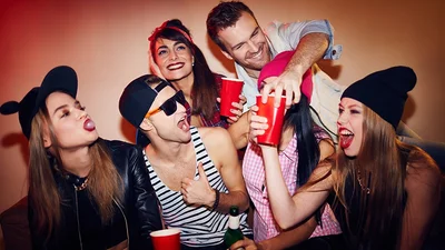 Ученые определили, во сколько лет заканчивается молодость