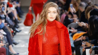 Тренди осені 2017: червоний колір і як його носити