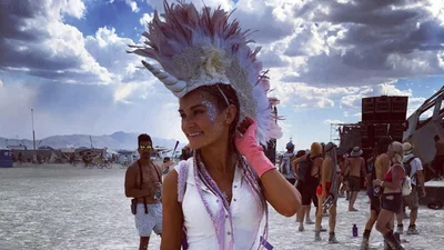 Найкрасивіші голі дівчата шаленого фестивалю Burning Man-2017